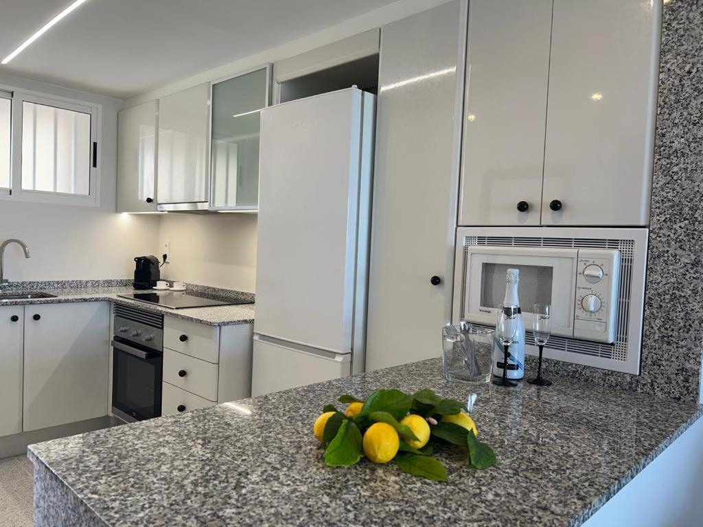 Apartamento 1ª Linea De Playa - Con Piscina Y Parking Playa de Gandia Luaran gambar